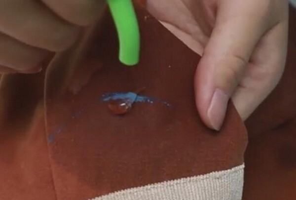 油漆笔弄到衣服上怎么洗掉,油漆笔涂在衣服上衣服可以穿图3